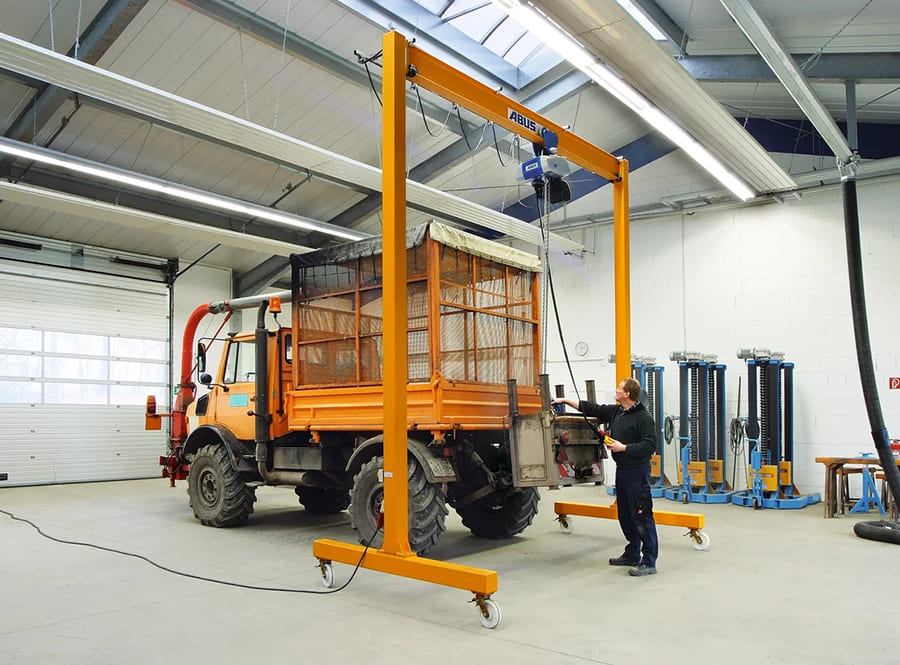 Eight things to pay attention to in the portable gantry crane