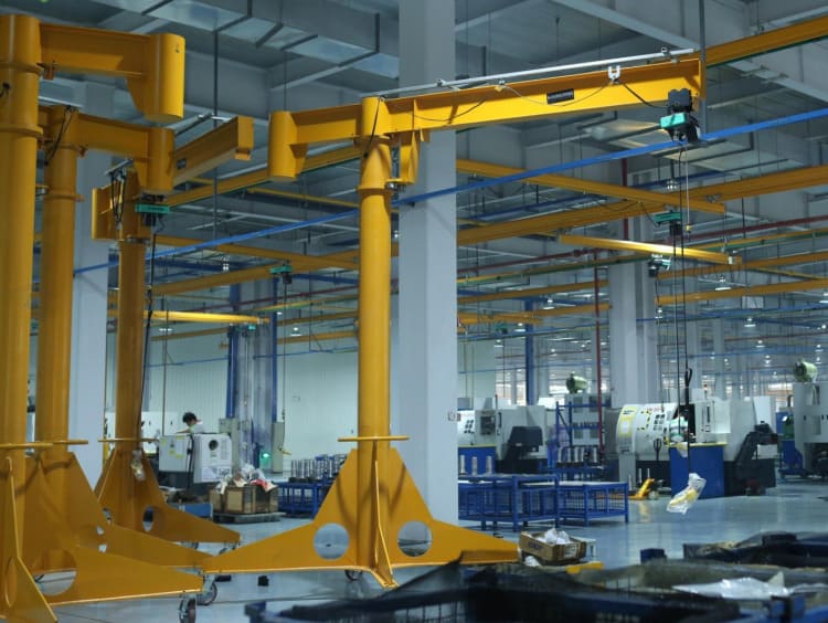 Jib Crane for Flexible Suspension of Lifting Equipment