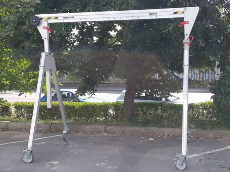 Adjustable Portable Aluminum Gantry Crane for Handling Materials